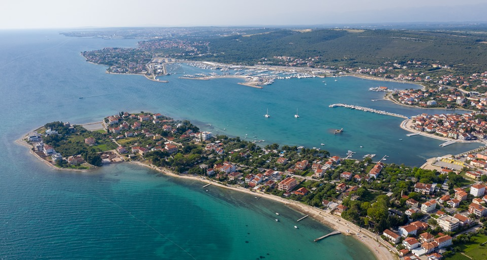 Pročitajte više o članku Ljetovanje u Sukošanu: Otkrijte Skriveni Raj Hrvatske Obale